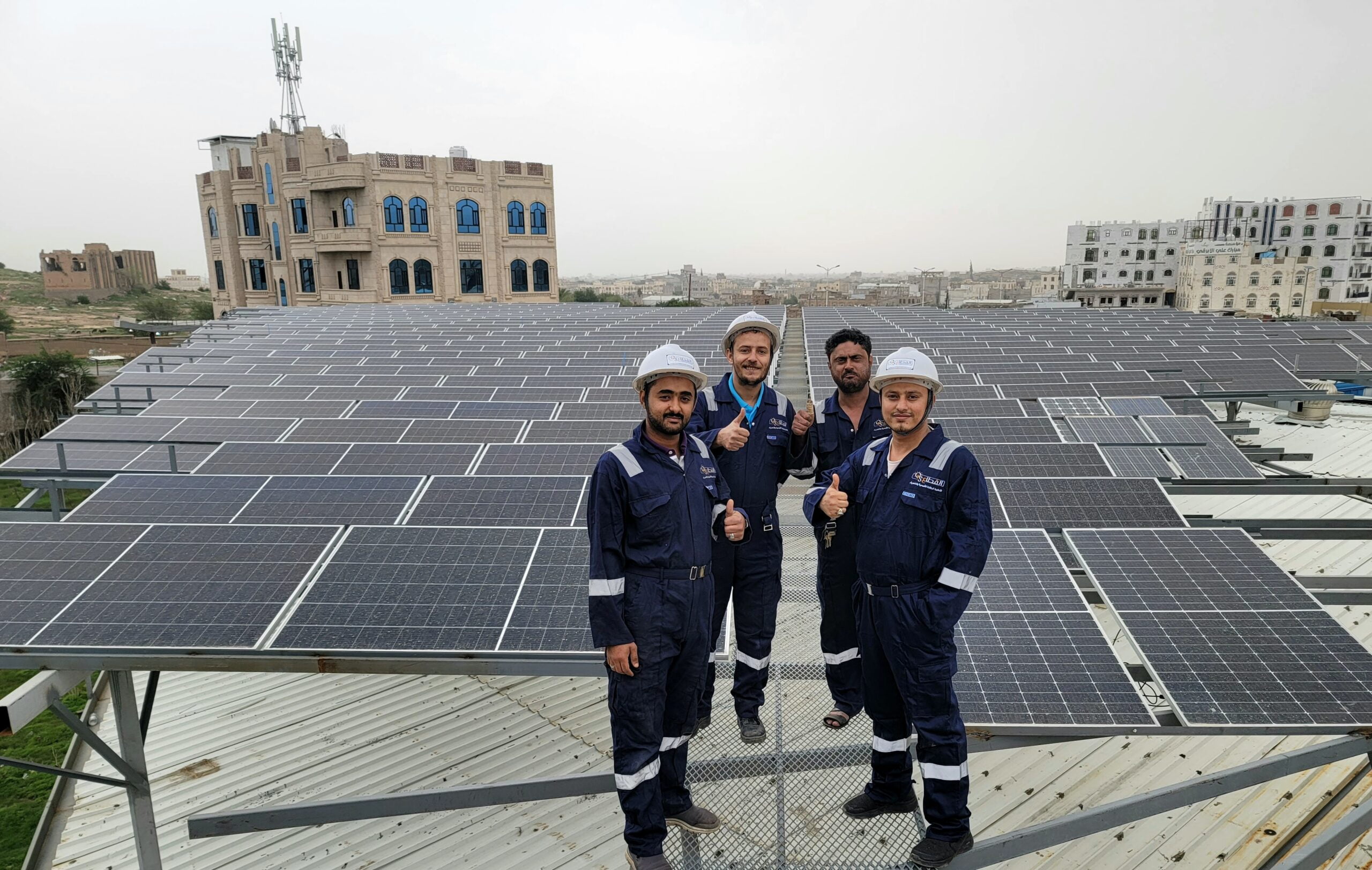 توقيع اتفاقية الوكالة الرسمية بين مؤسسة القطاع لأنظمة الطاقة الشمسية وشركة Pylontech العالمية – الوكيل المعتمد لبطاريات بايلونتك في اليمن